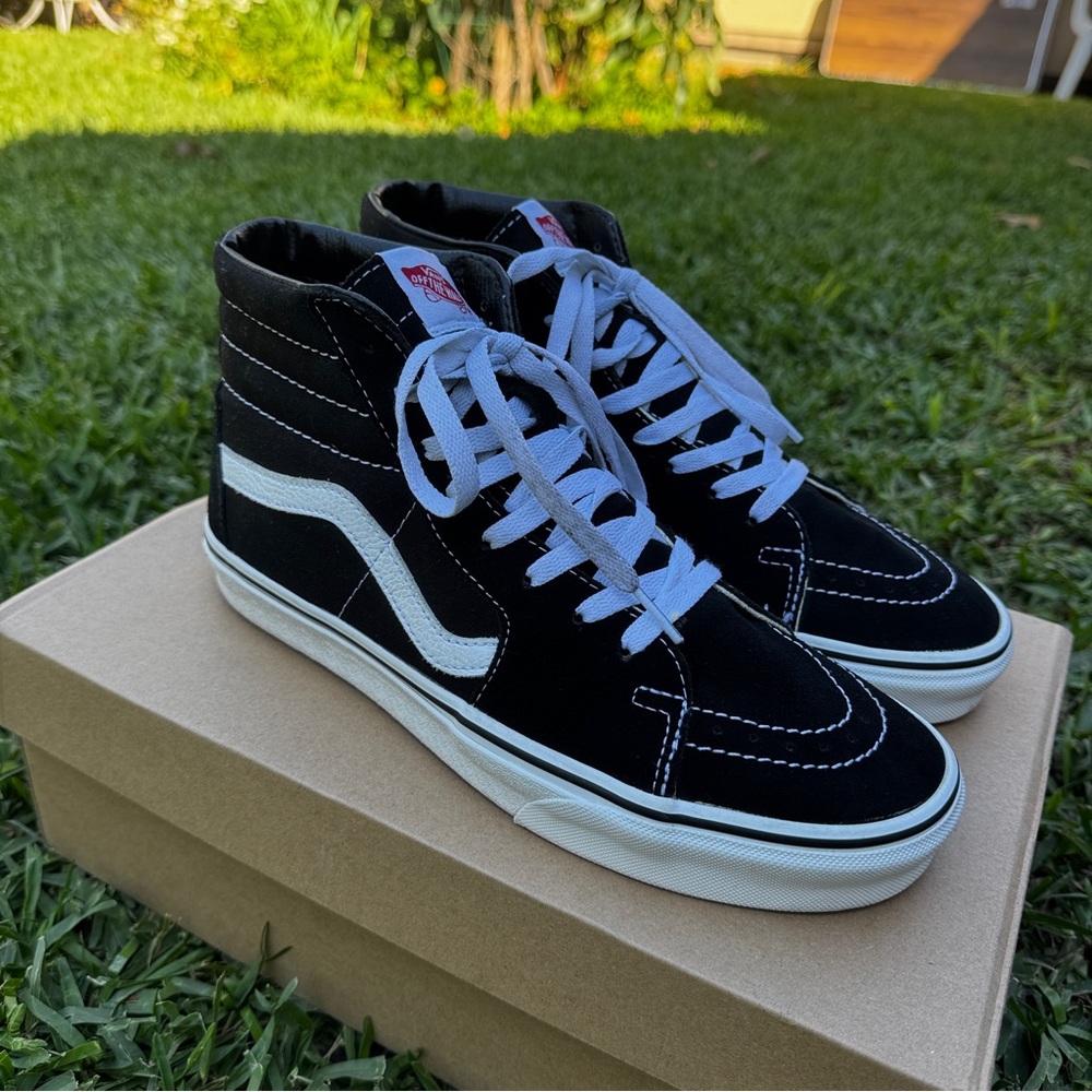 Vans Sk8-Hi - black/white skate shoes
(M 9.5 / W 11) - Picture 5 of 8